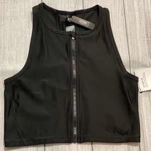 VS sport crop top